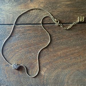 Kendra Scott necklace